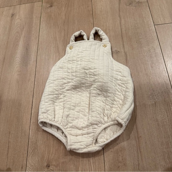 H&M Bib Overalls cross back Cream 6/9m - Picture 1 of 4